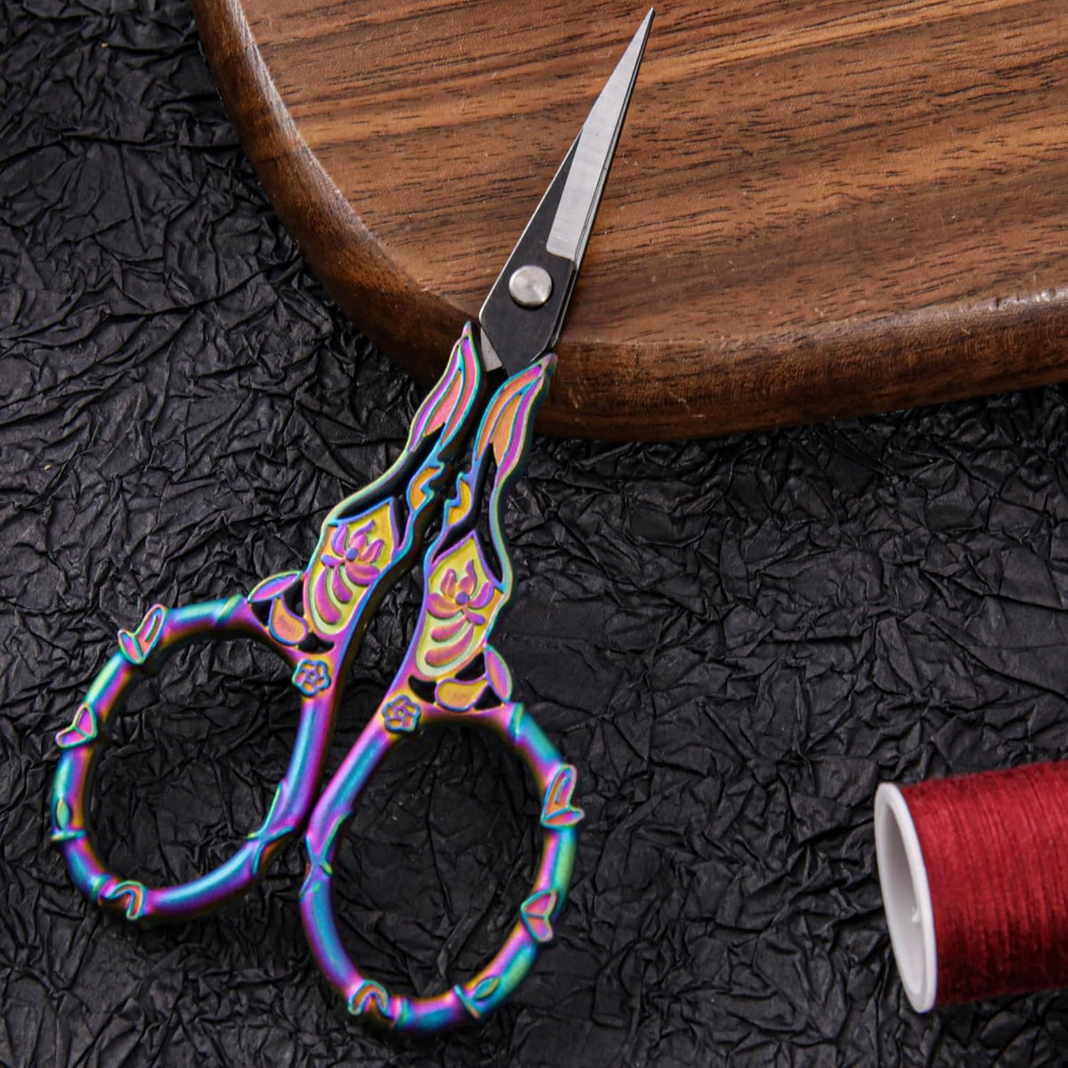 Small Craft Scissors with Cover, Comfortable Handles With Beautiful Butterfly Decos and Sharp Tips, Tools for Crochet, Embroidery,Sewing