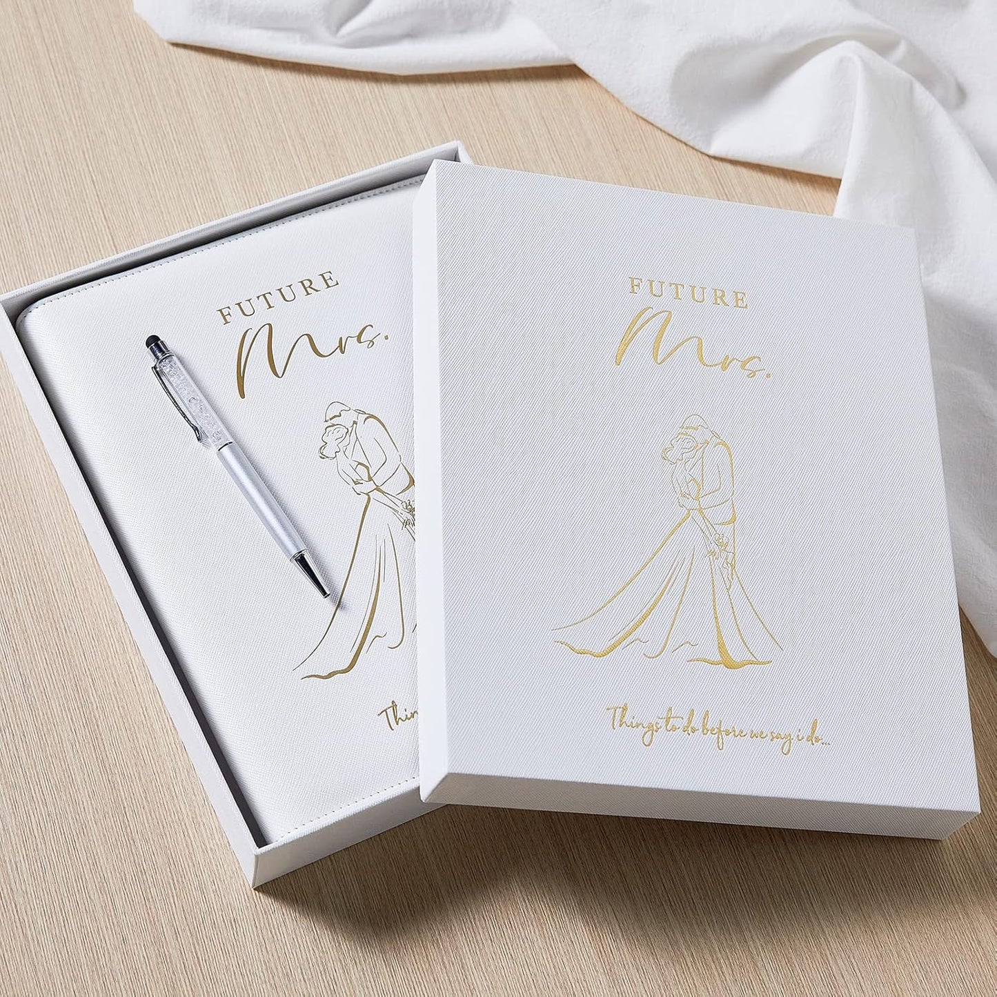 AW BRIDAL Best Engagement Gifts For Her Bride To Be GiftsâŁFuture Mrs Leather Wedding Planner Book And Organizer For The Bride Wedding Planning Notebook Budget Planner Binder, 140 Pages, White