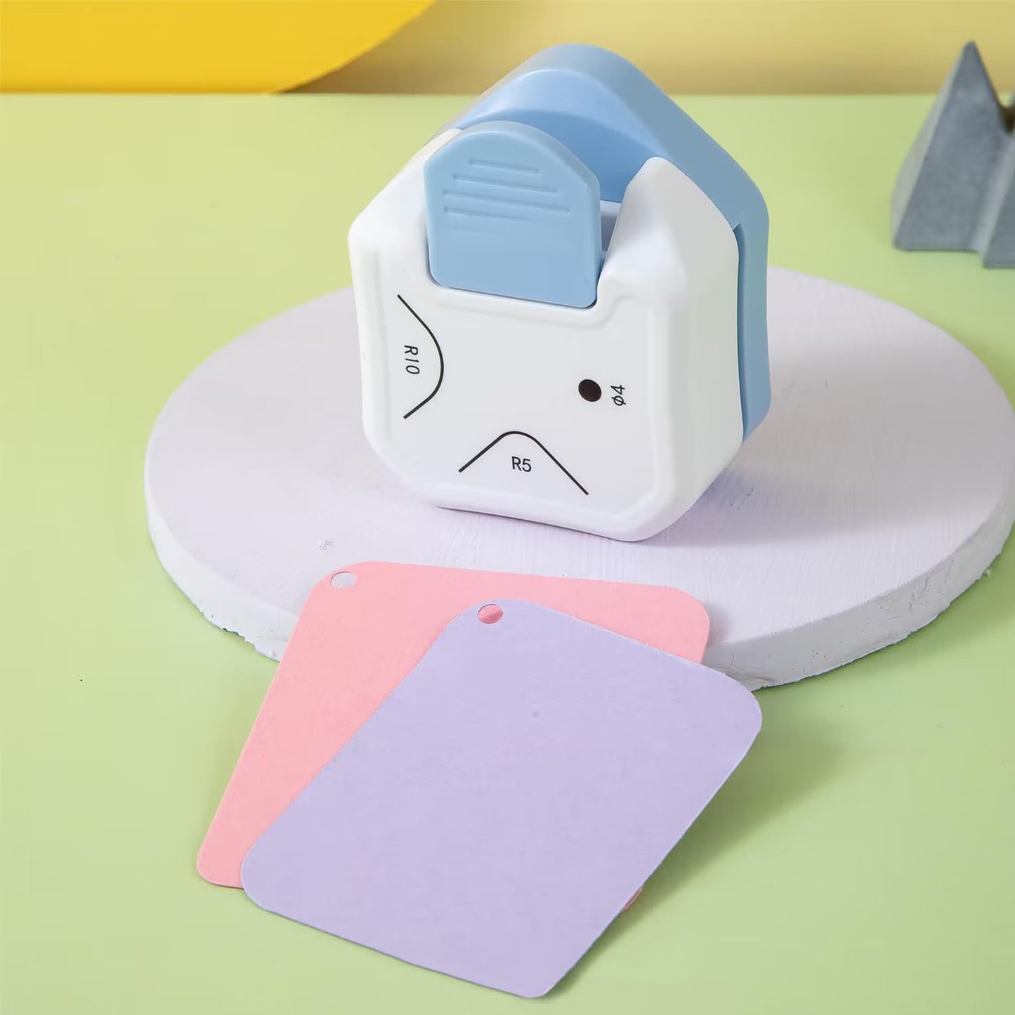 YUENTOEN 3 Way Corner Rounder Punch, Corner Puncher Cutter Diameter 4mm/R5mm/R10mm, Round Corner Punch for DIY Projects, Card Making, Photo Cutter and Scrapbooking