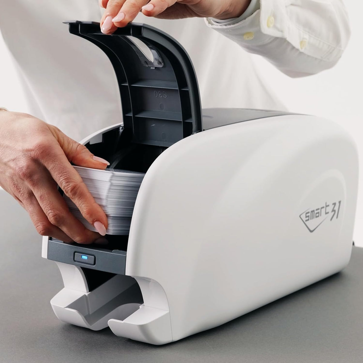 IDP SMART-31 Series ID Card Duplex Printer Kit with Software, Manual and Guides - Includes 250-Print YMCKO Color Ribbon and 100 PVC Plastic Cards - Now with SMARTMark Security