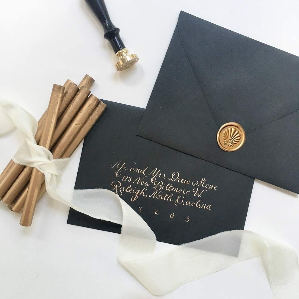 UNIQOOO Mailable Glue Gun Sealing Wax Sticks for Wax Seal Stamp - Metallic Antique Gold, Great for Wedding Invitations, Cards Envelopes, Snail Mails, Wine Packages, Christmas Gift Ideas, Pack of 8