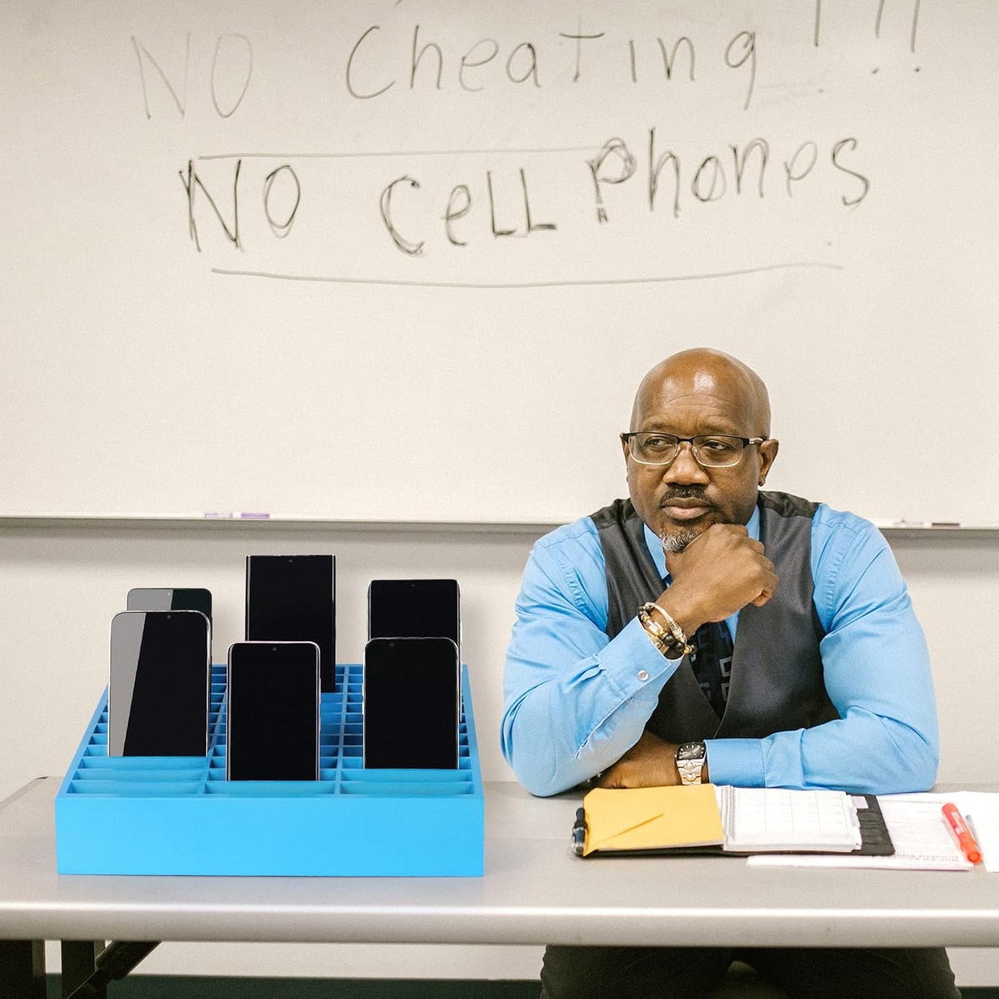 36-Grid Wooden Cell Phone Holder Desktop Organizer Storage Box for Classroom Office (Blue 36-Grid)