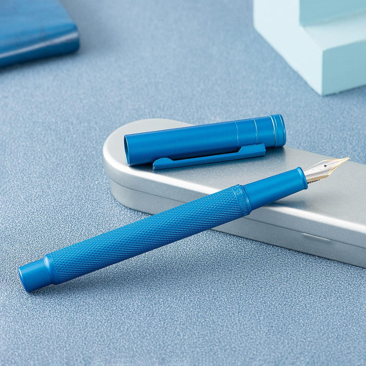 Hongdian 1851 Sky Blue Forest Fountain Pen Blade Nib Classic Design Calligraphy Pen with Converter and Metal Pen Case Set